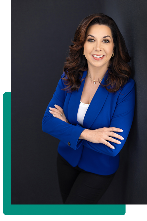 Florida Supreme Court Certified Mediator Kimberly Lorenz with her arms crossed